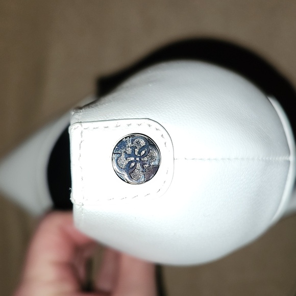 Guess White Women's Heels, White Size 6 - EUC - Picture 9 of 10